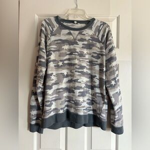NWT Lucky Brand Gray and White Camo Crewneck Sweatshirt-size Large